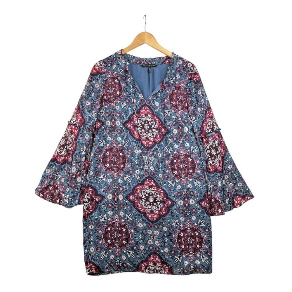 White House Black Market Long Bell Sleeve Medallion Shift Dress size Medium Blue